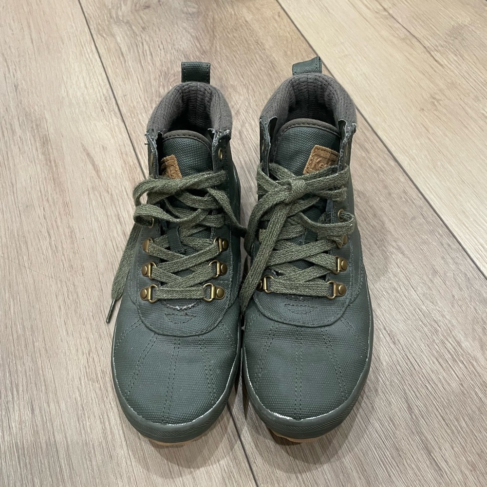 Keds Green Low-Top Sneakers with Lace-Up Closure